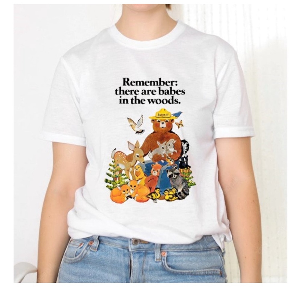 Smokey Bear Vintage look Animals in Woods T-Shirt
